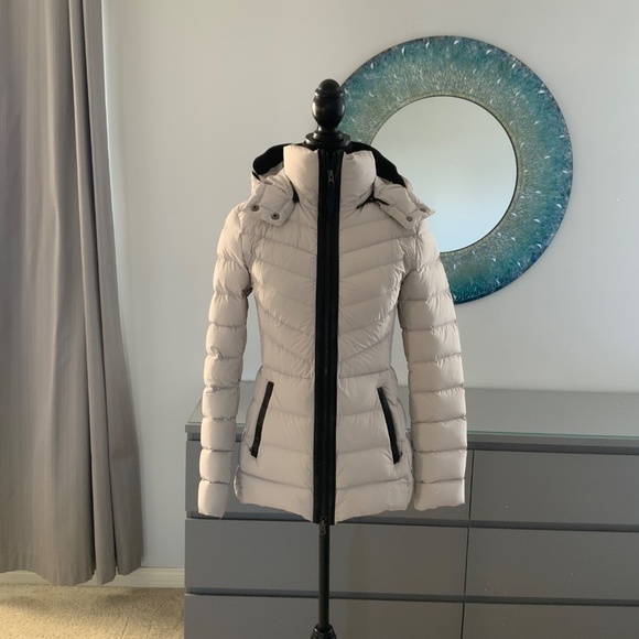 Mackage light grey puffer NWOT - Picture 6 of 7